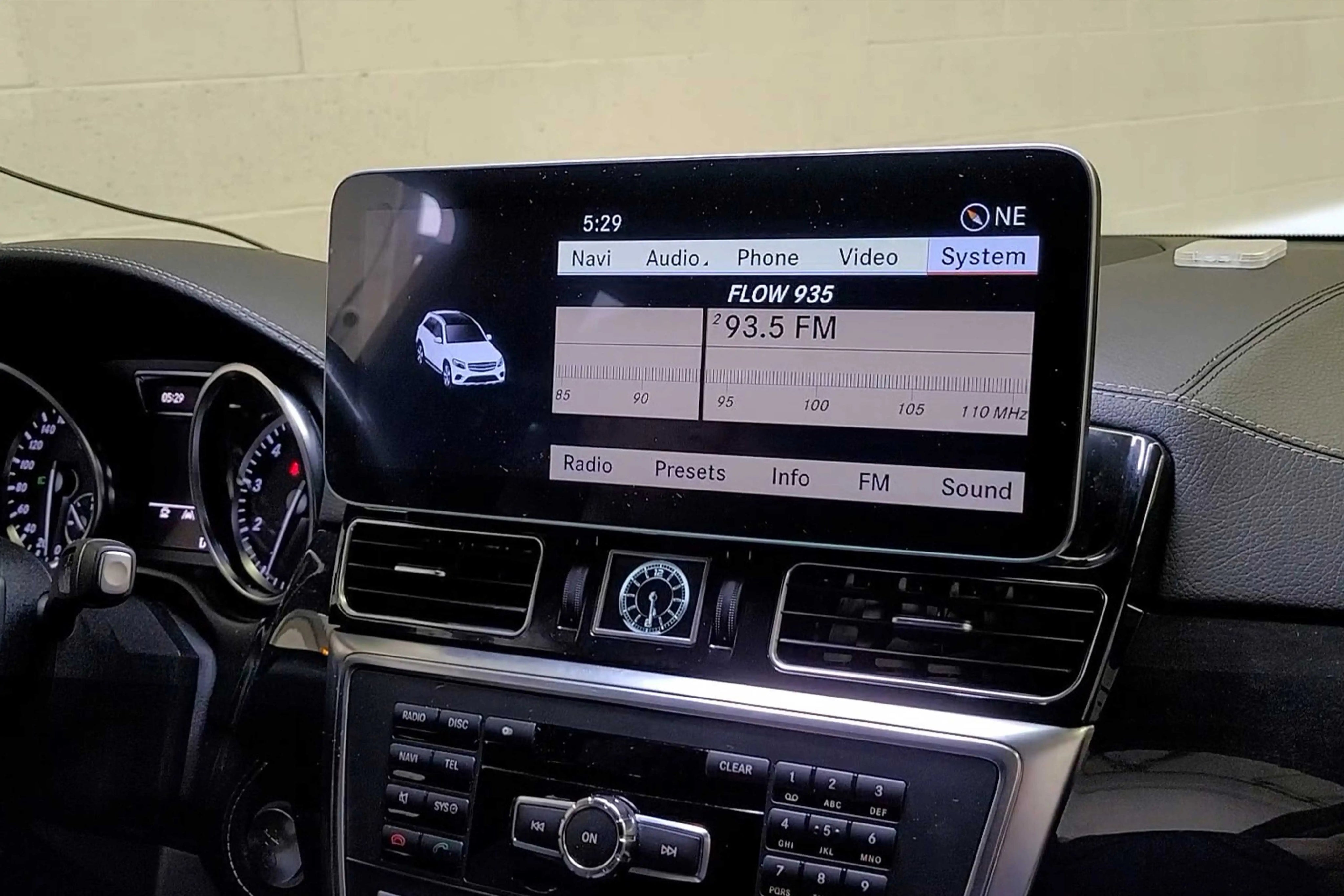 Mercedes Android Screen for GL Class | Apple CarPlay Android Auto 